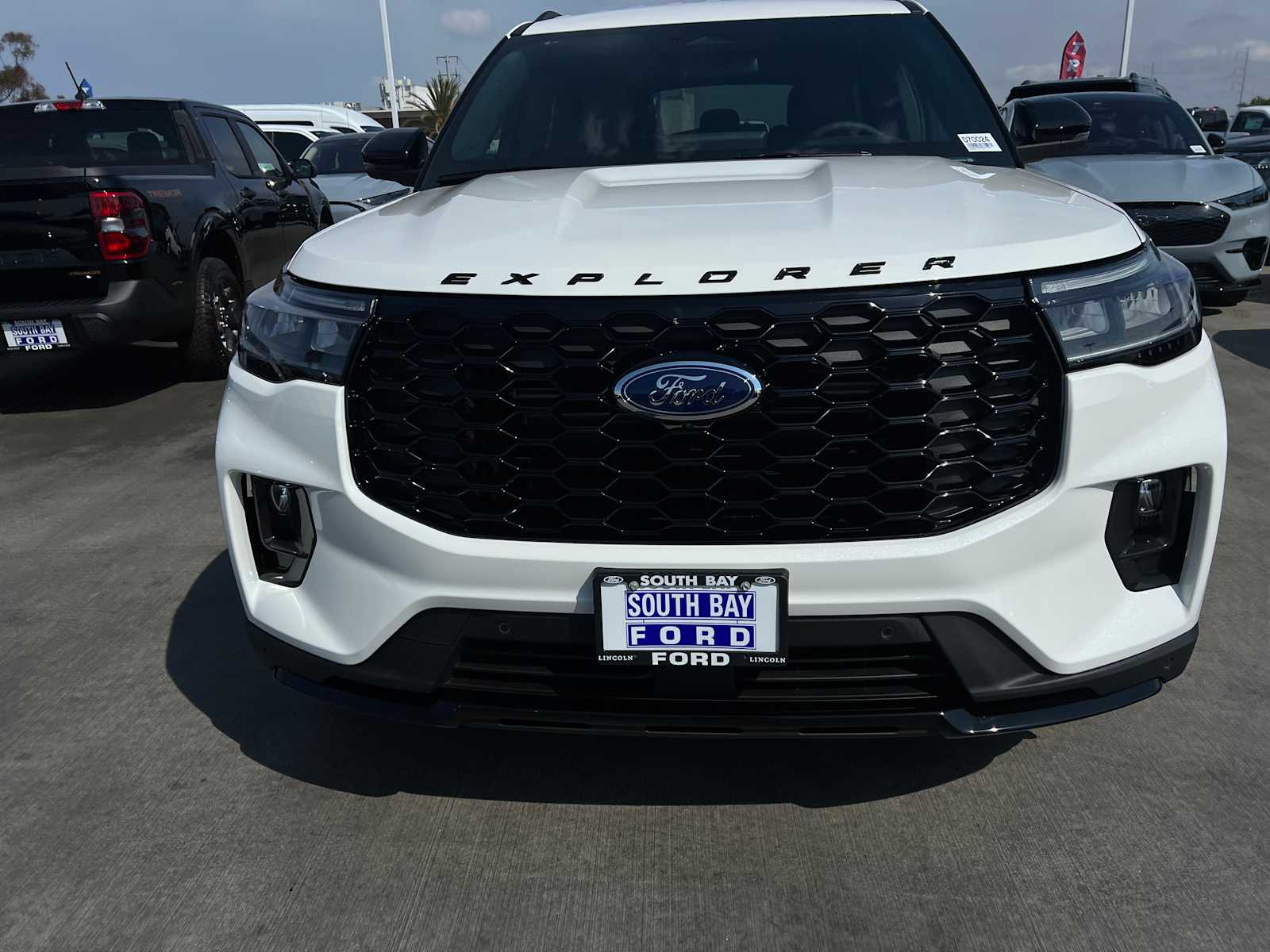 2025 Ford Explorer ST-Line