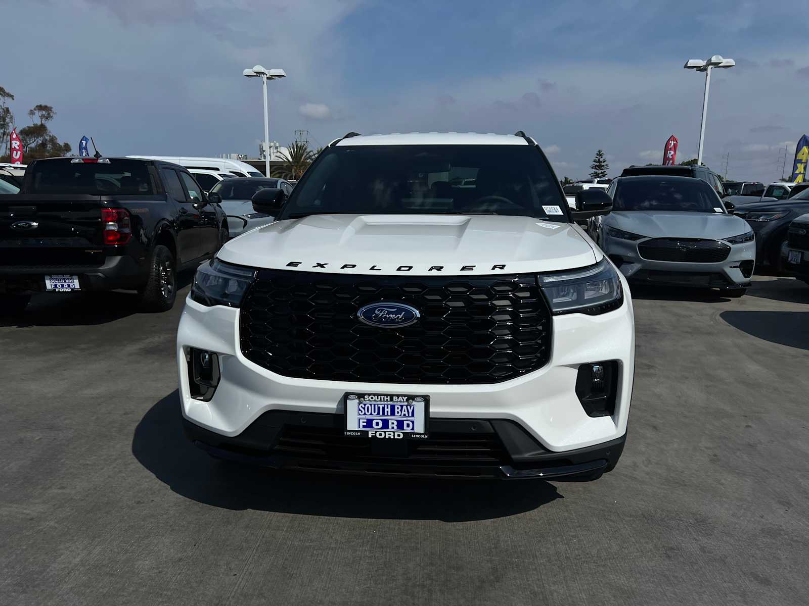 2025 Ford Explorer ST-Line