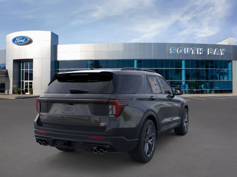 2025 Ford Explorer ST photo 5