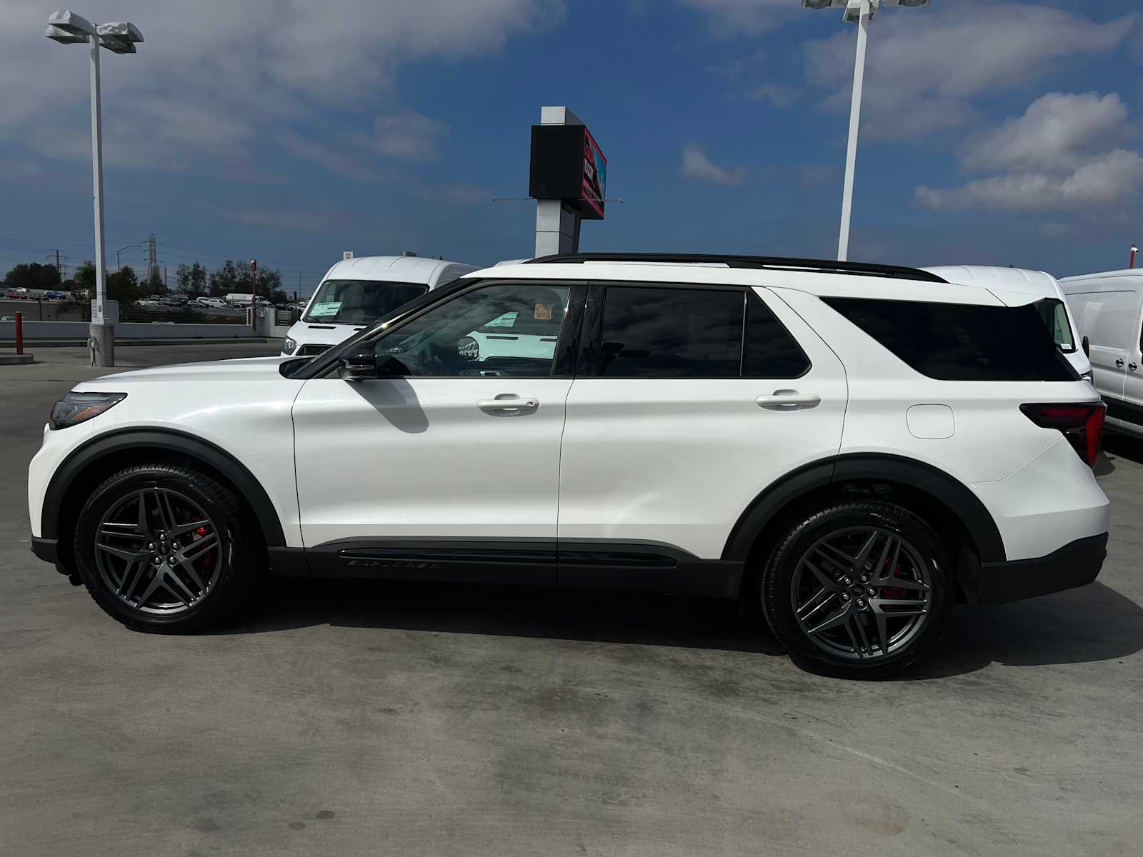 2025 Ford Explorer ST