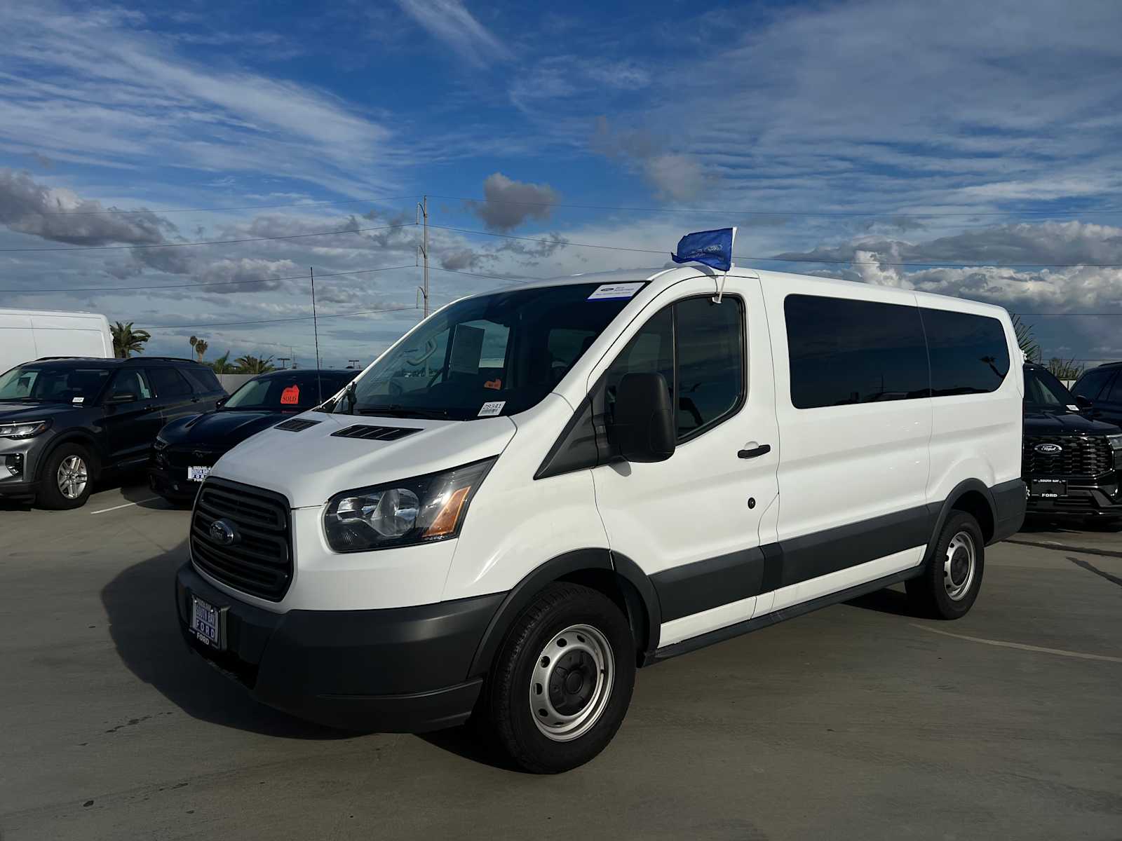 2018 Ford Transit Wagon XL's photo