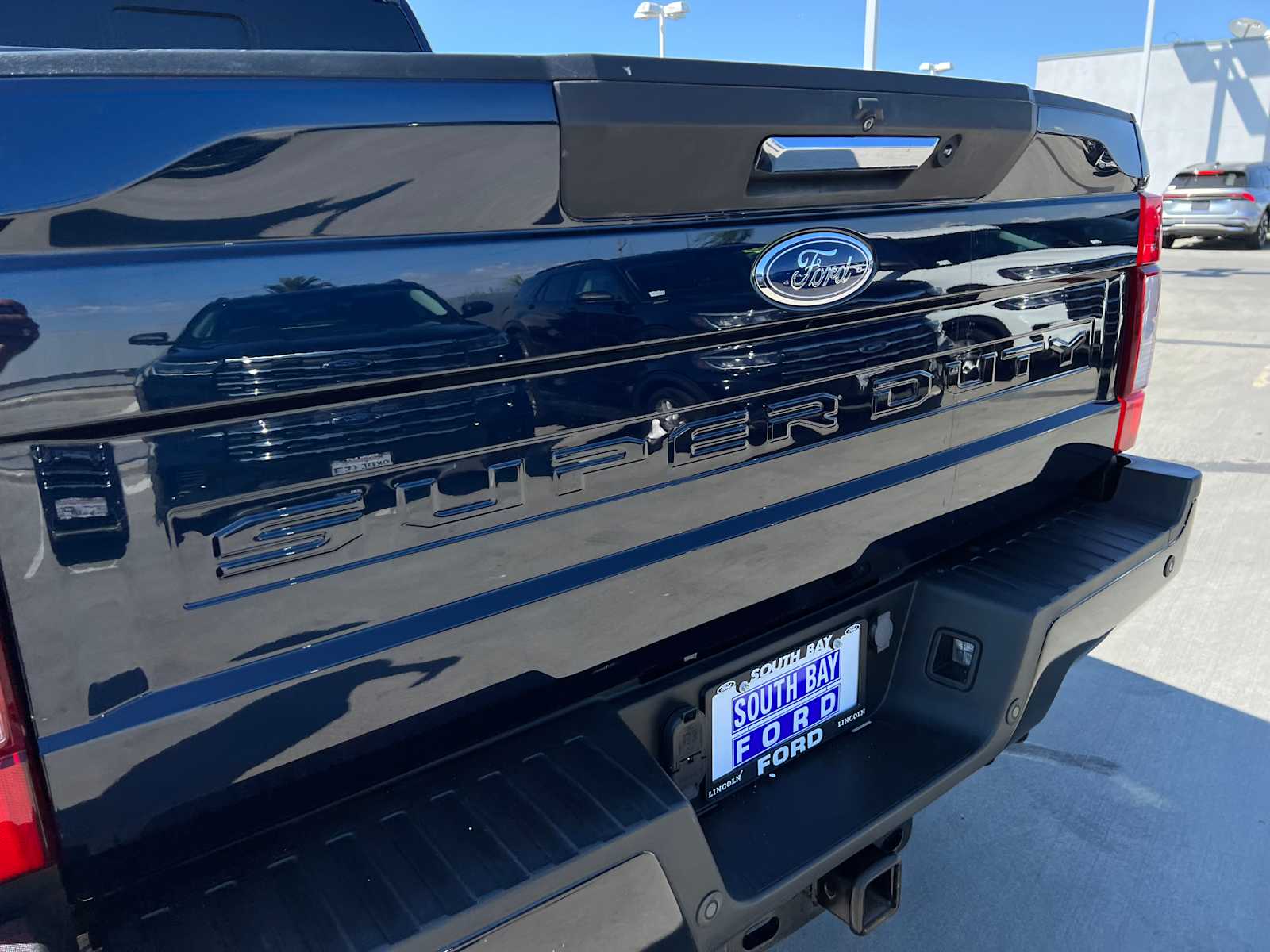 2022 Ford Super Duty F-250 SRW LARIAT