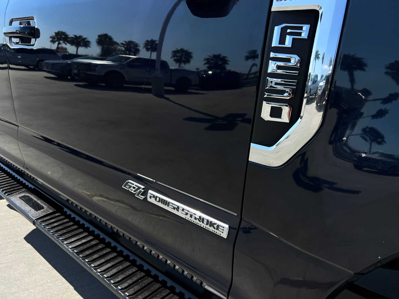 2022 Ford Super Duty F-250 SRW LARIAT