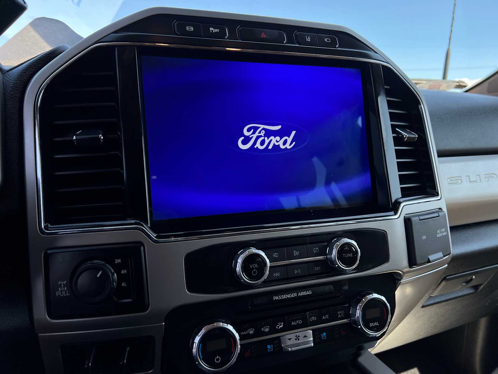 2022 Ford Super Duty F-250 SRW LARIAT