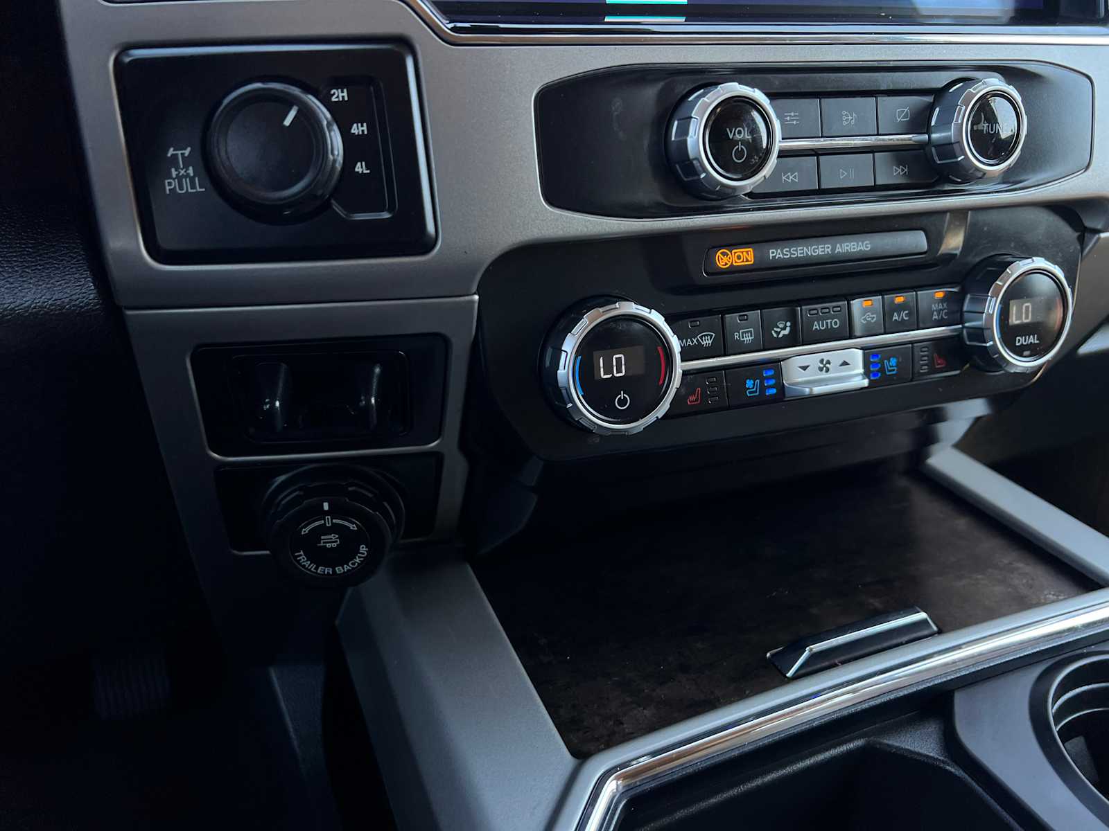 2022 Ford Super Duty F-250 SRW LARIAT