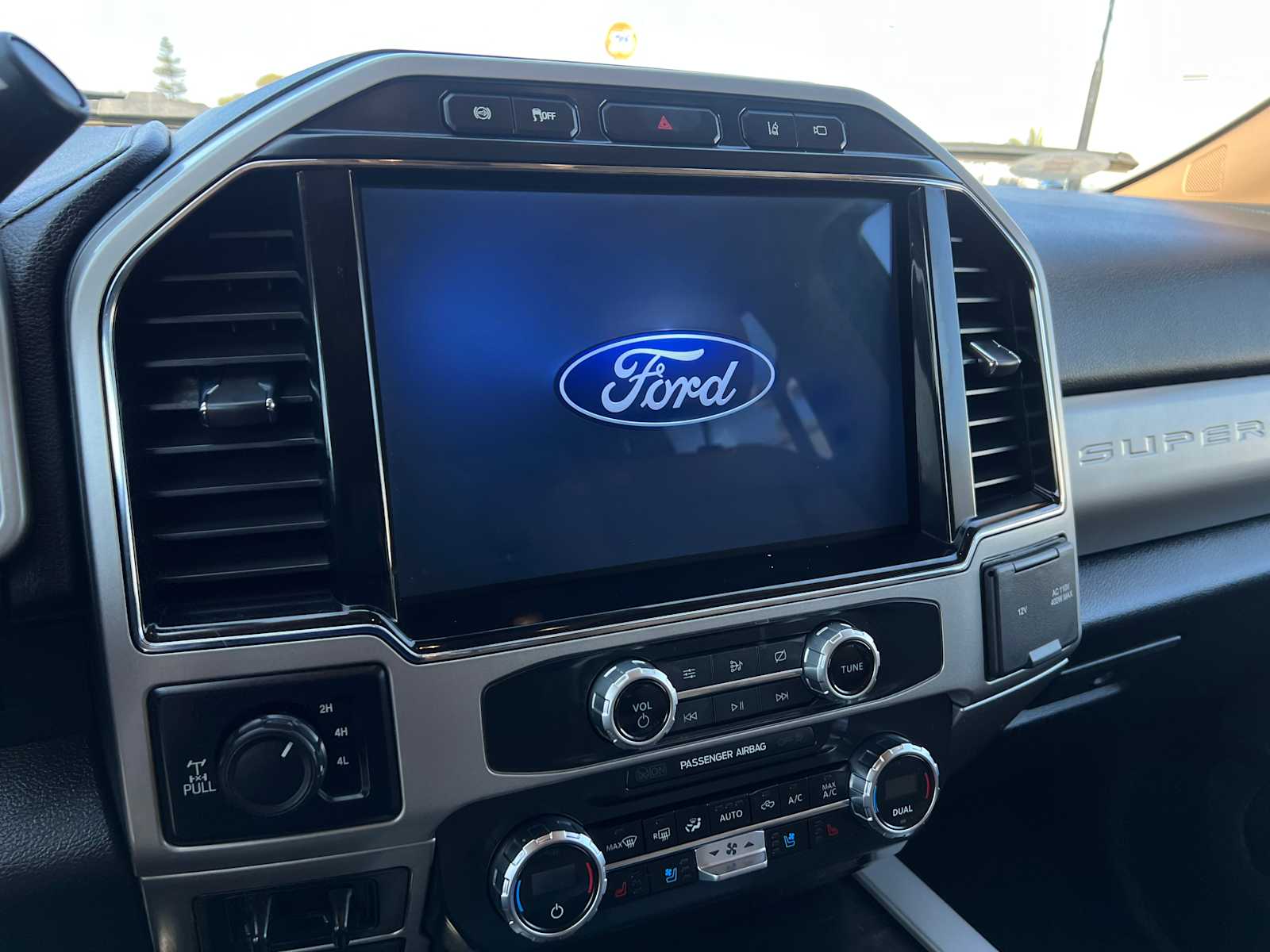 2022 Ford Super Duty F-250 SRW LARIAT