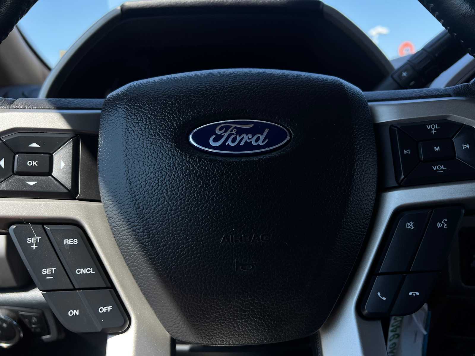 2022 Ford Super Duty F-250 SRW LARIAT