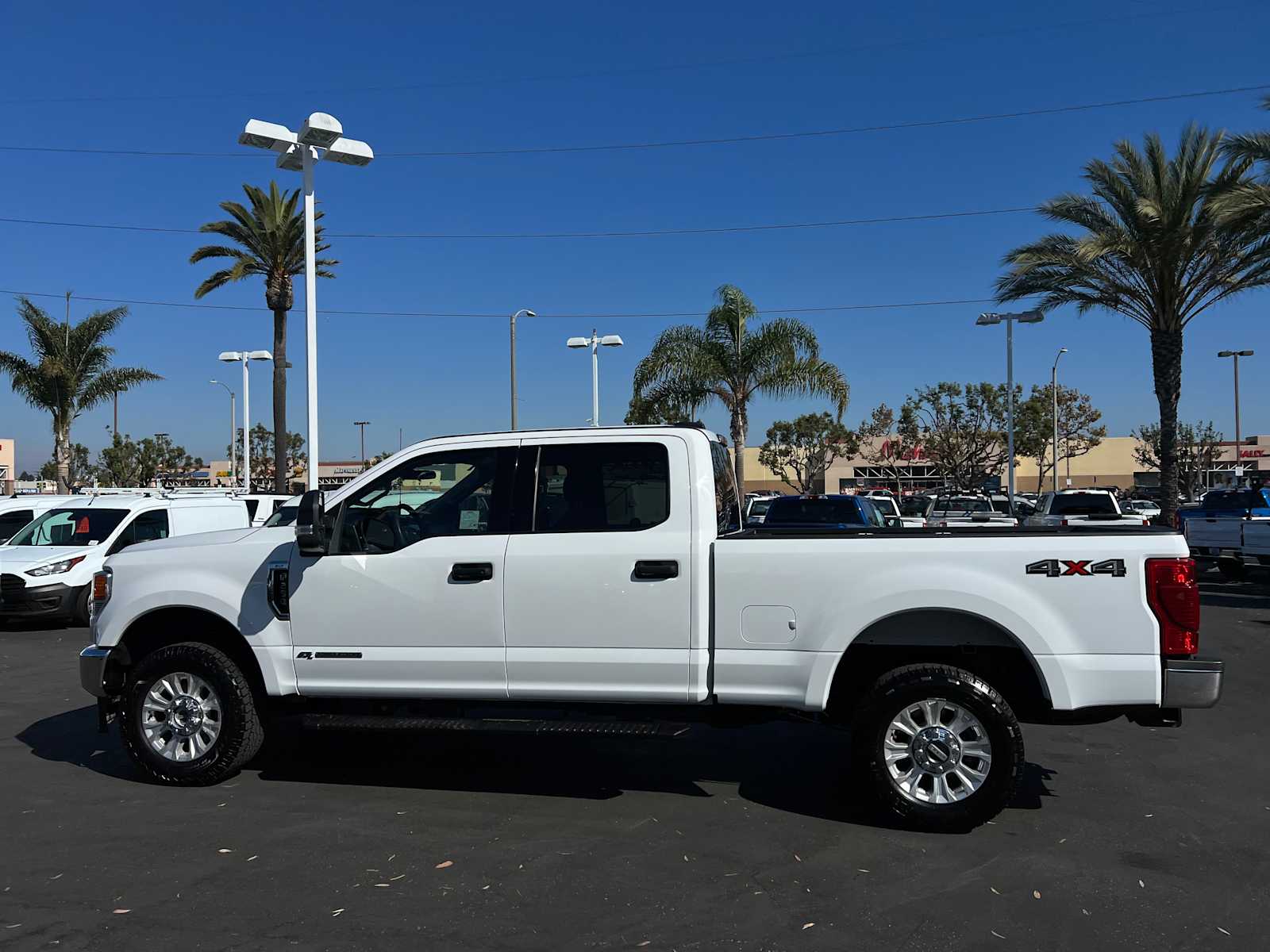 2022 Ford Super Duty F-250 SRW XLT 4WD Crew Cab 6.75 Box