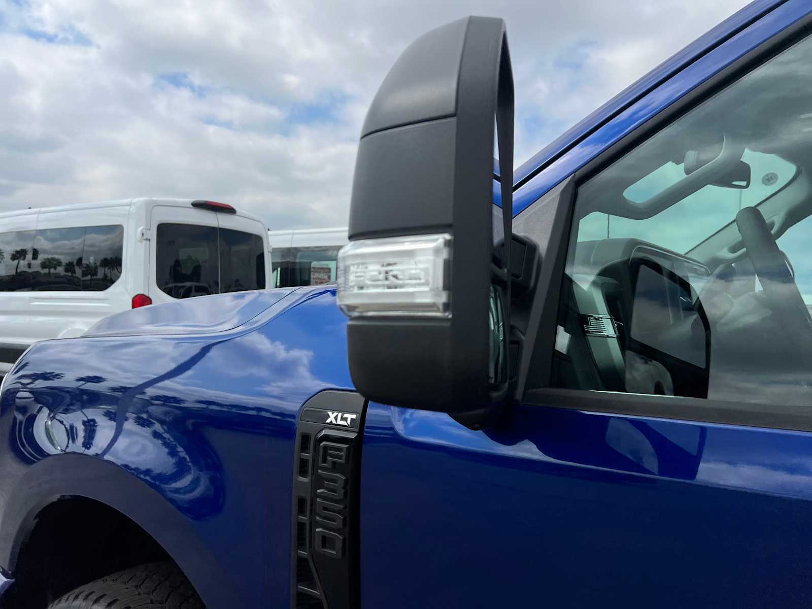 2026 Ford Super Duty F-350 SRW XLT