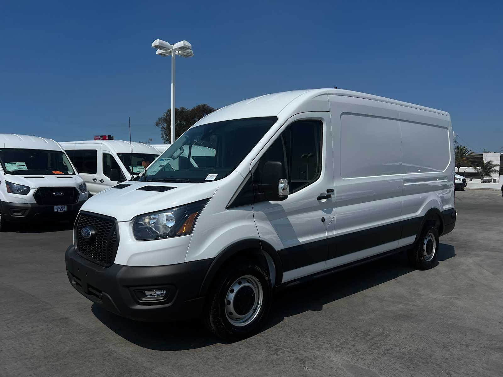 2024 Ford Transit photo 17