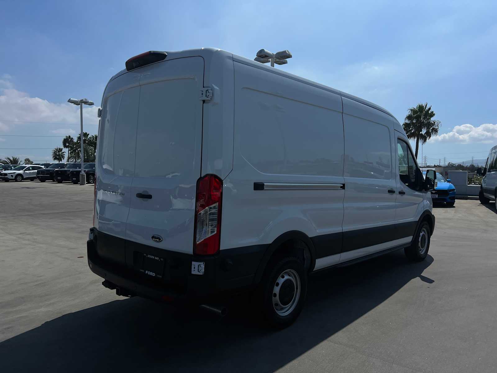2024 Ford Transit photo 4
