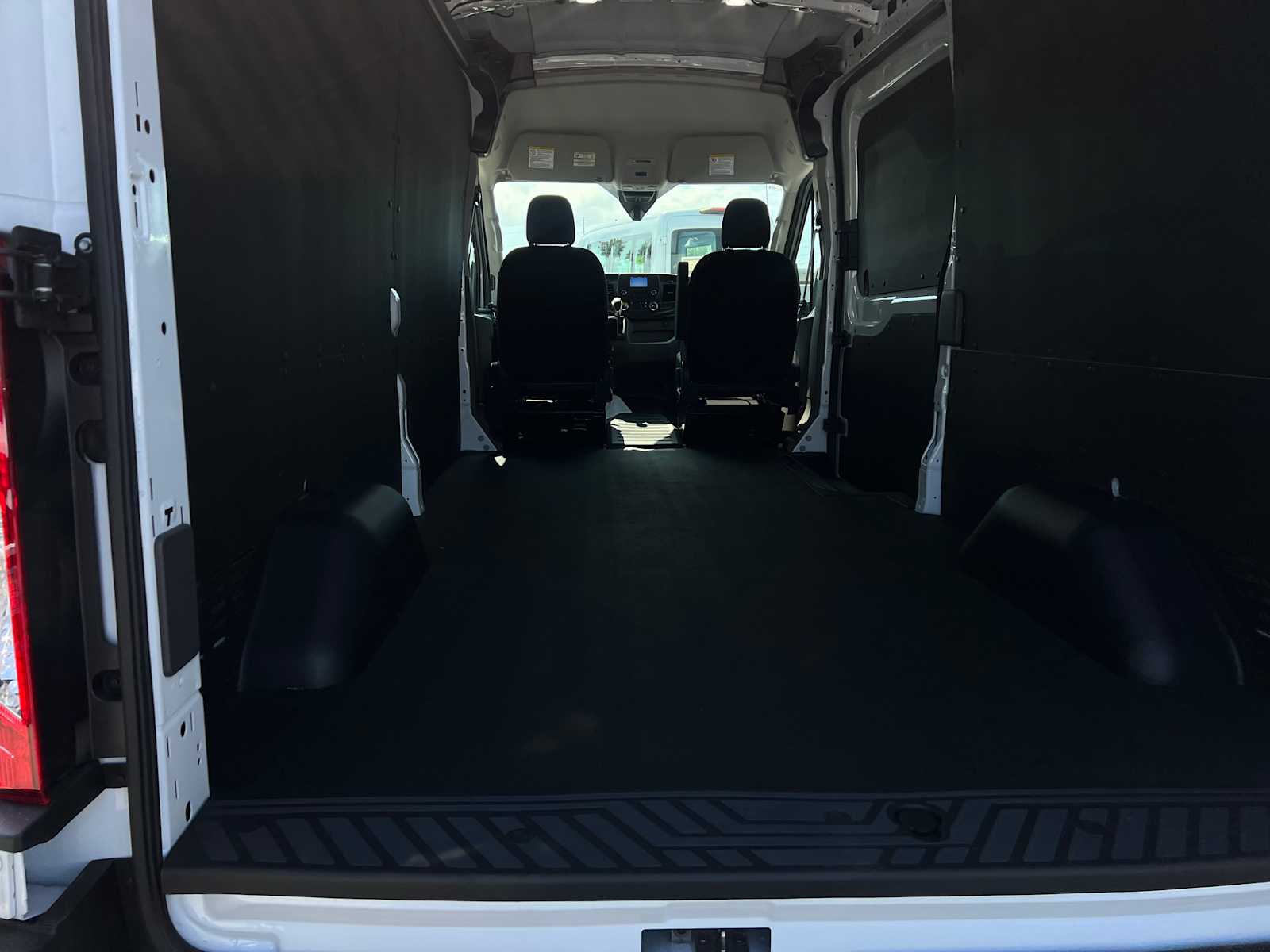 2024 Ford Transit photo 9