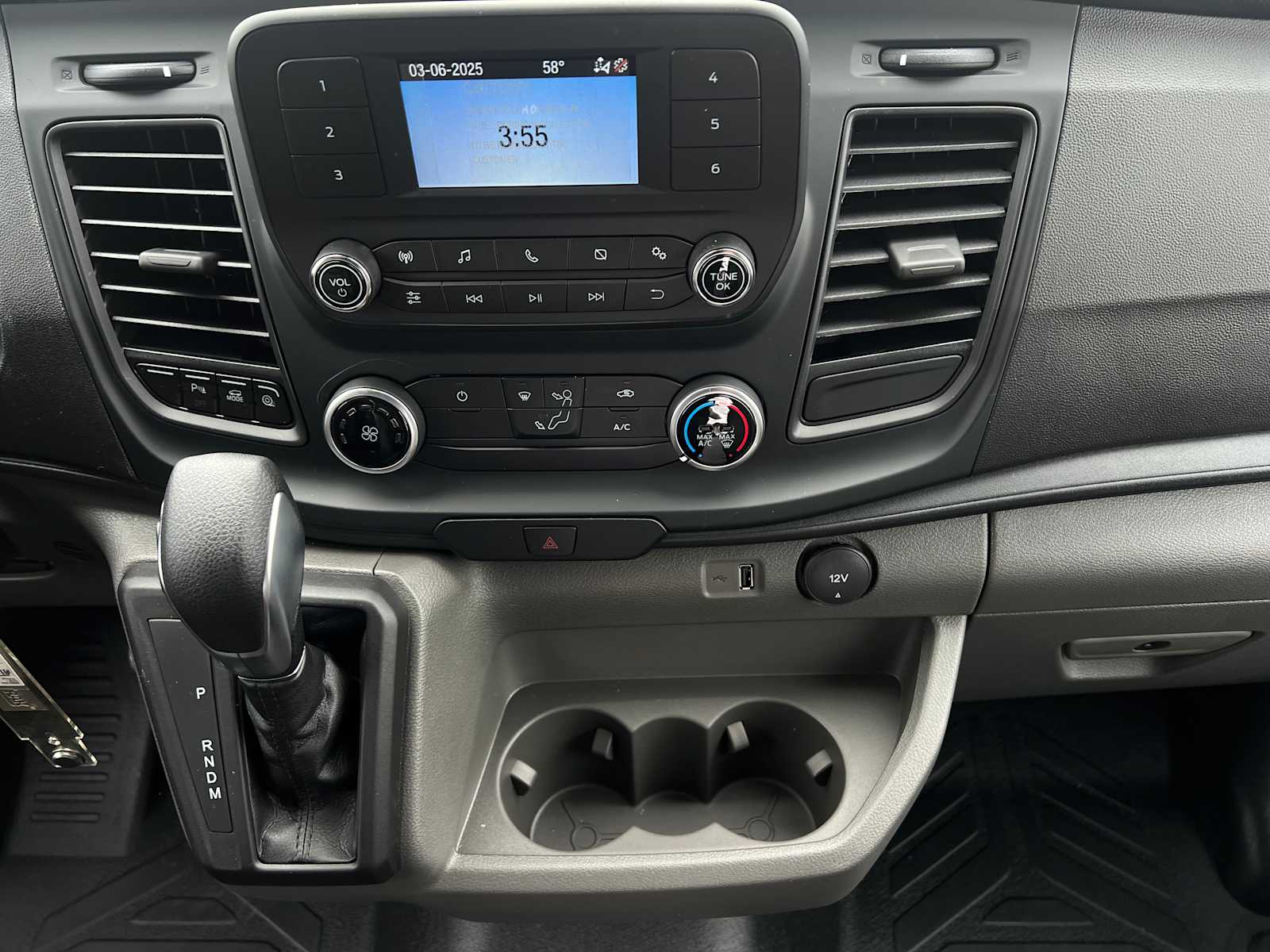 2024 Ford Transit 