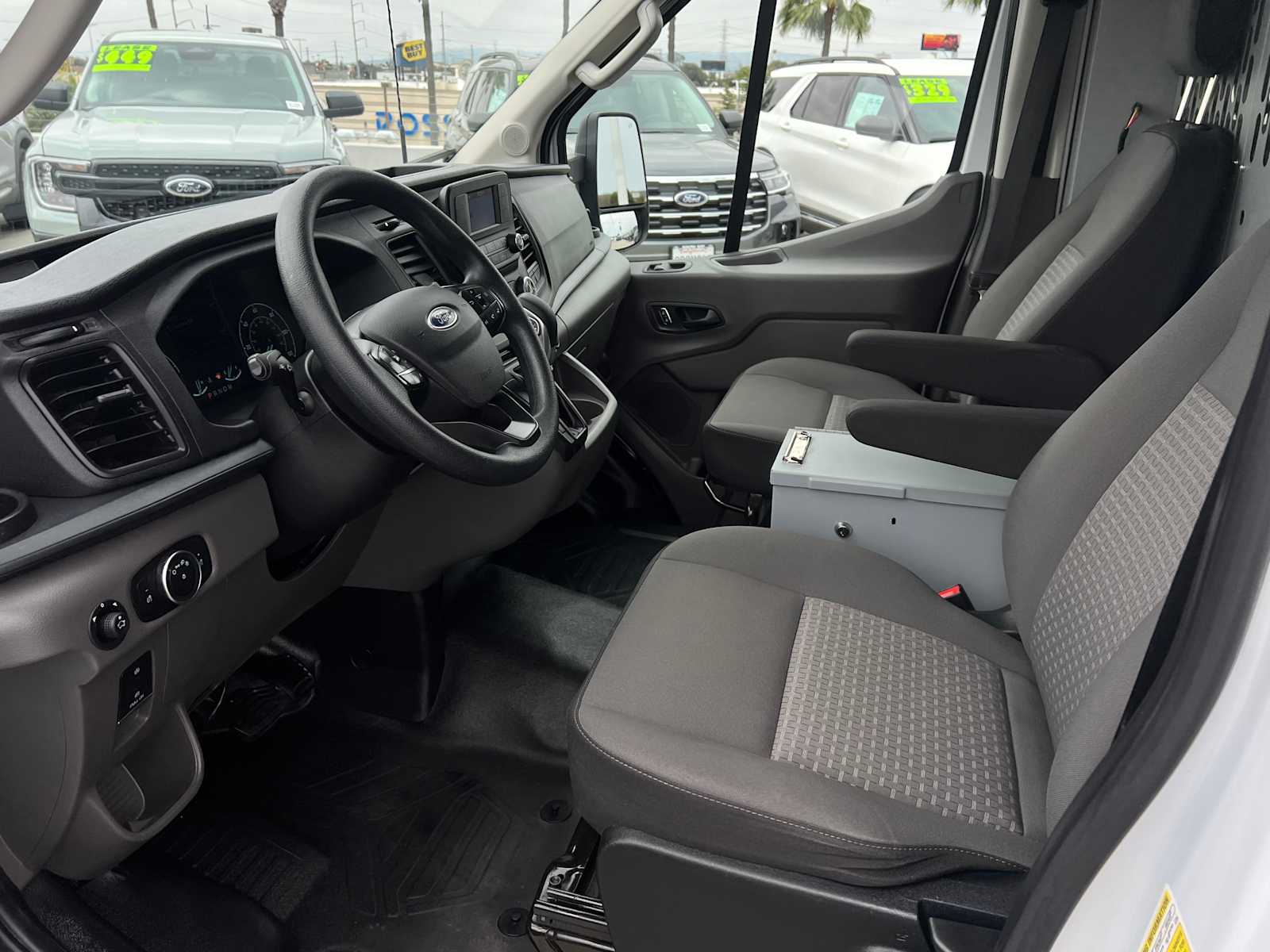 2022 Ford Transit 