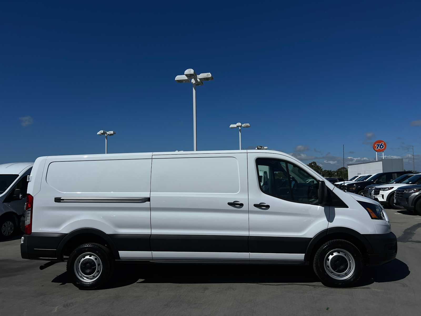 2022 Ford Transit photo 5