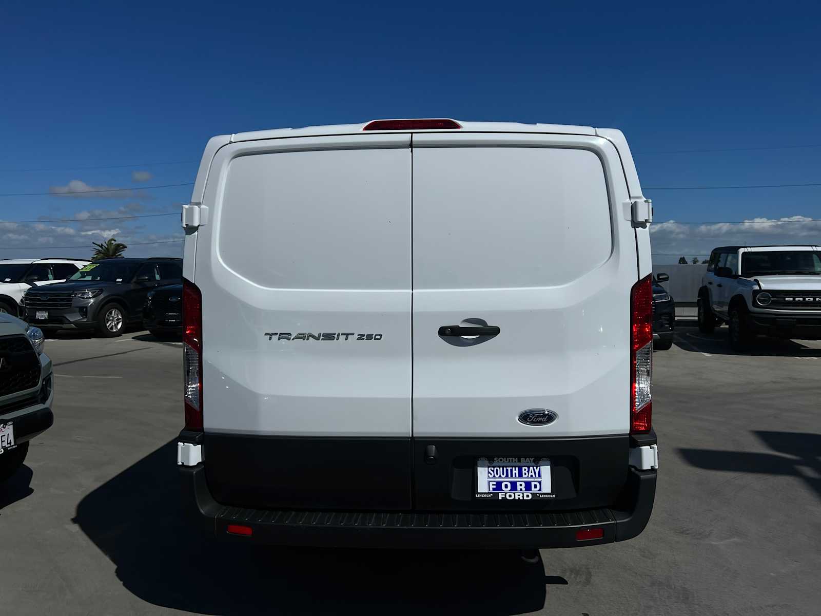 2022 Ford Transit photo 3