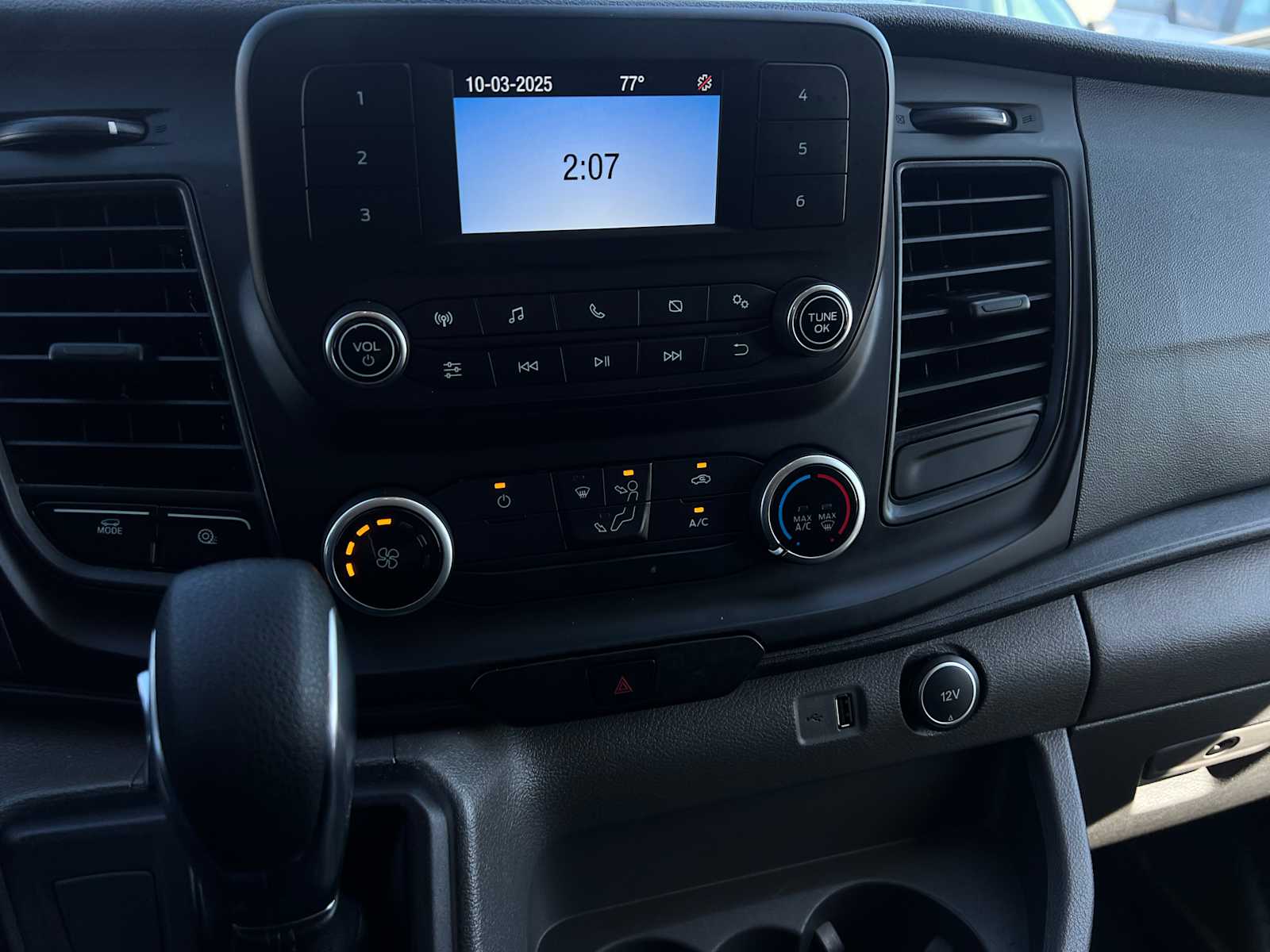 2022 Ford Transit photo 11