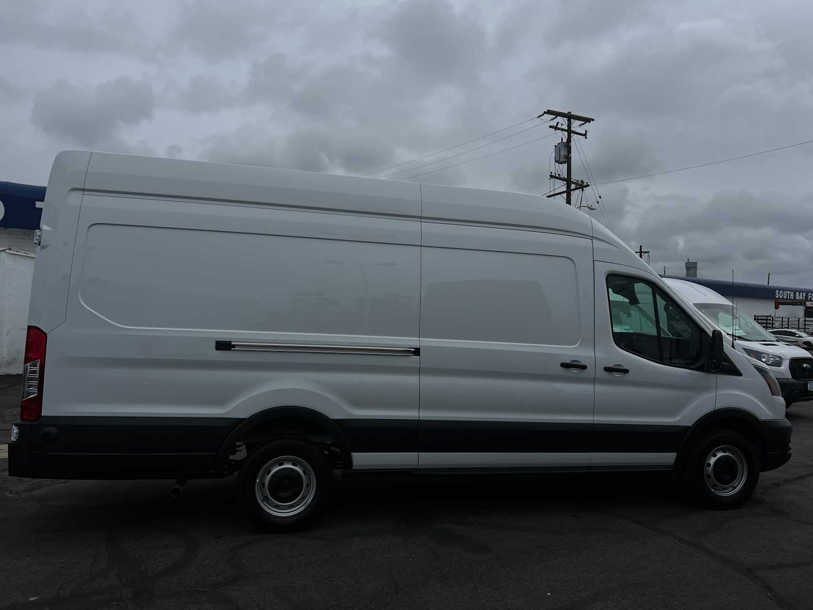 2024 Ford Transit 