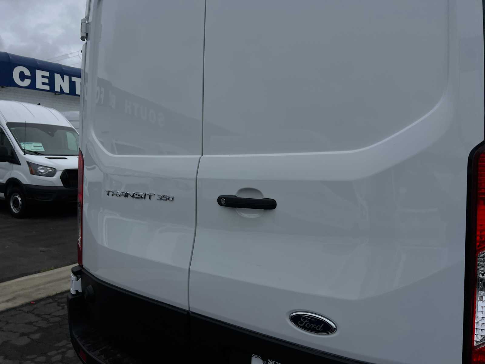 2024 Ford Transit 