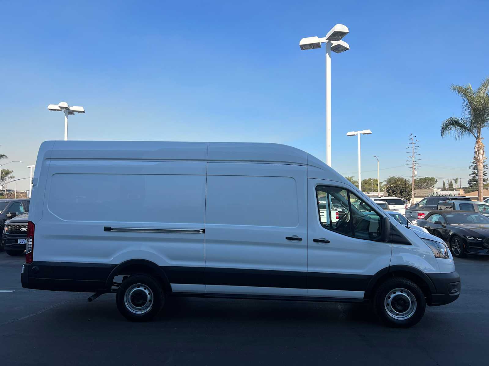 2024 Ford Transit 