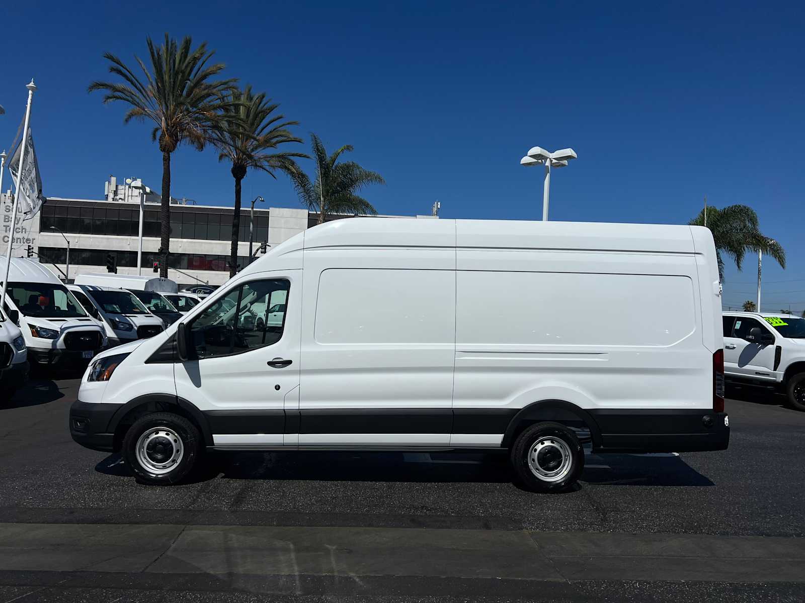 2025 Ford Transit  2025 Ford Transit