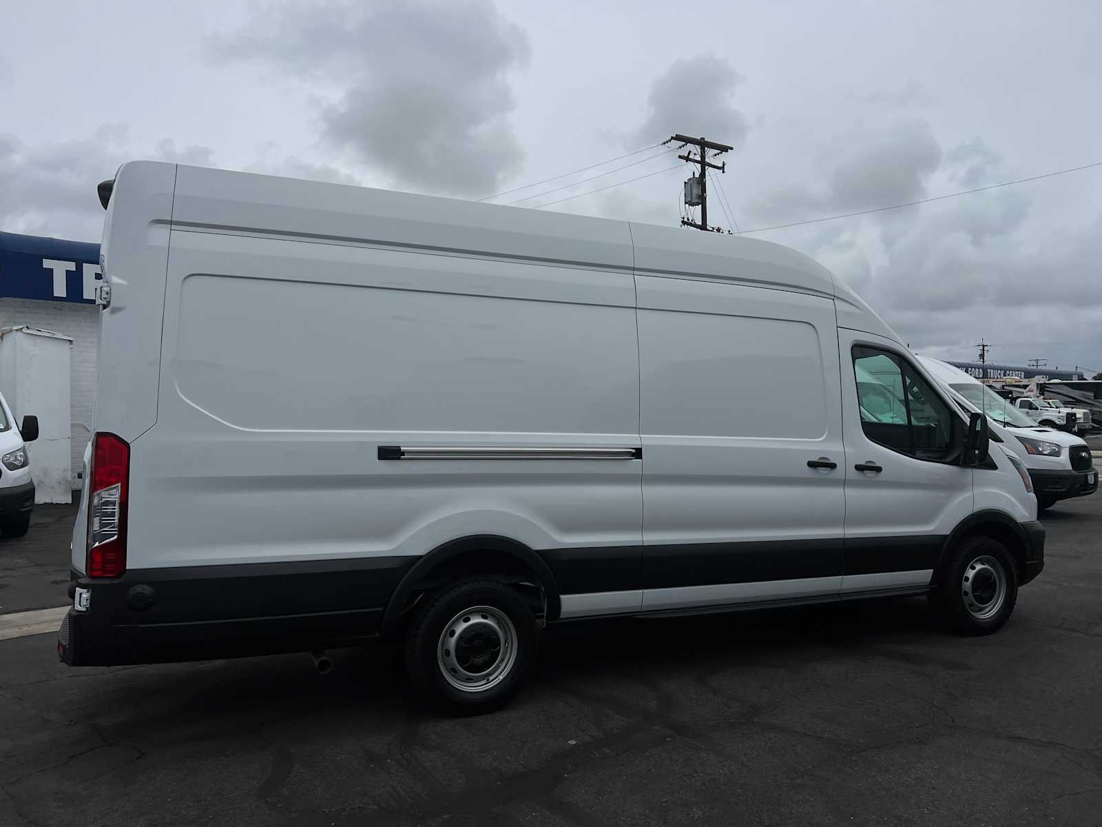 2024 Ford Transit 