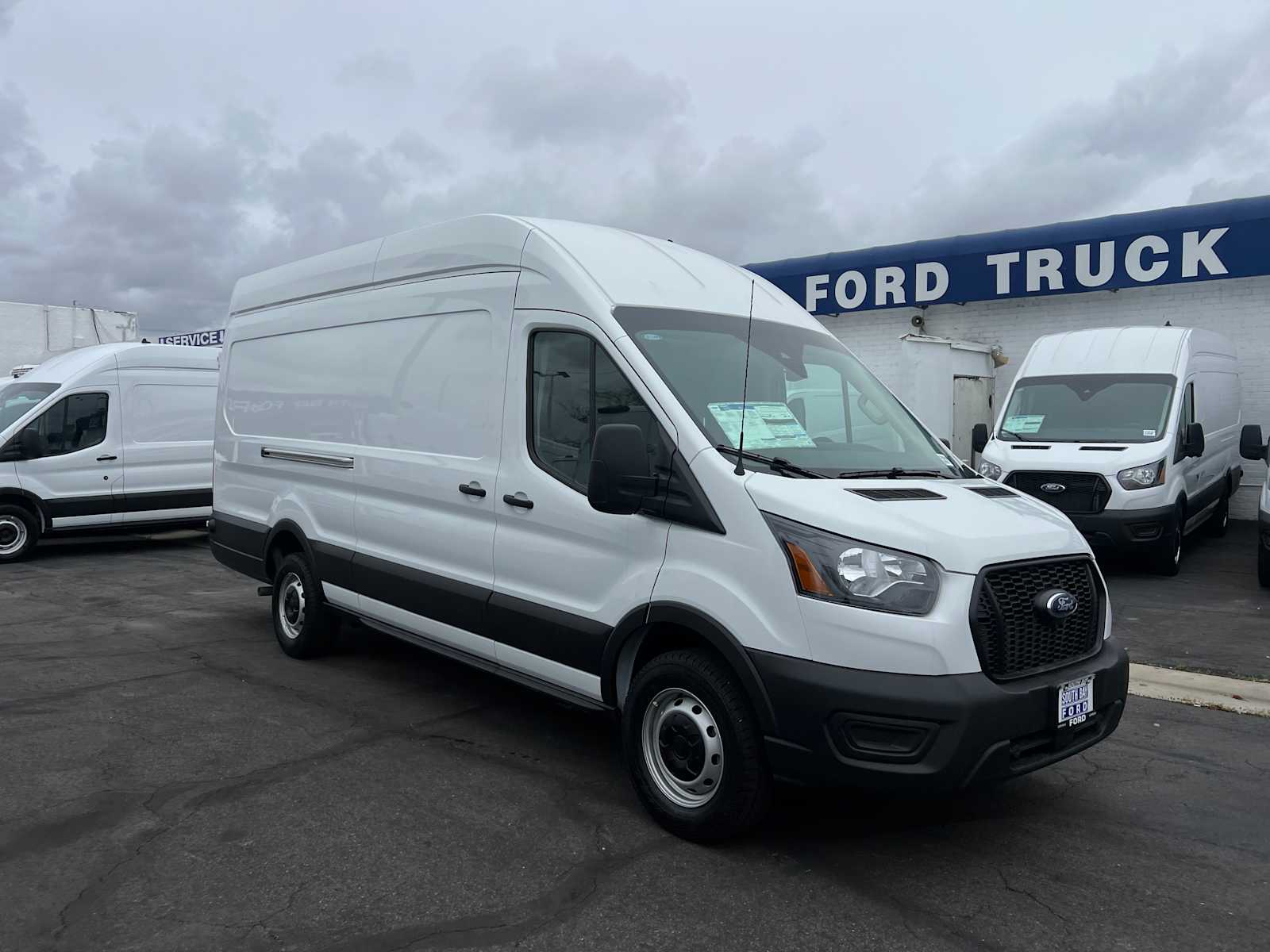 2024 Ford Transit 