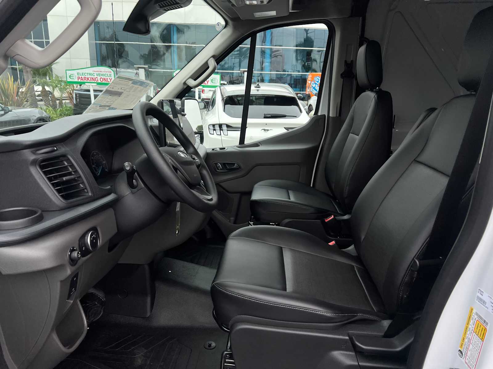 2025 Ford Transit 