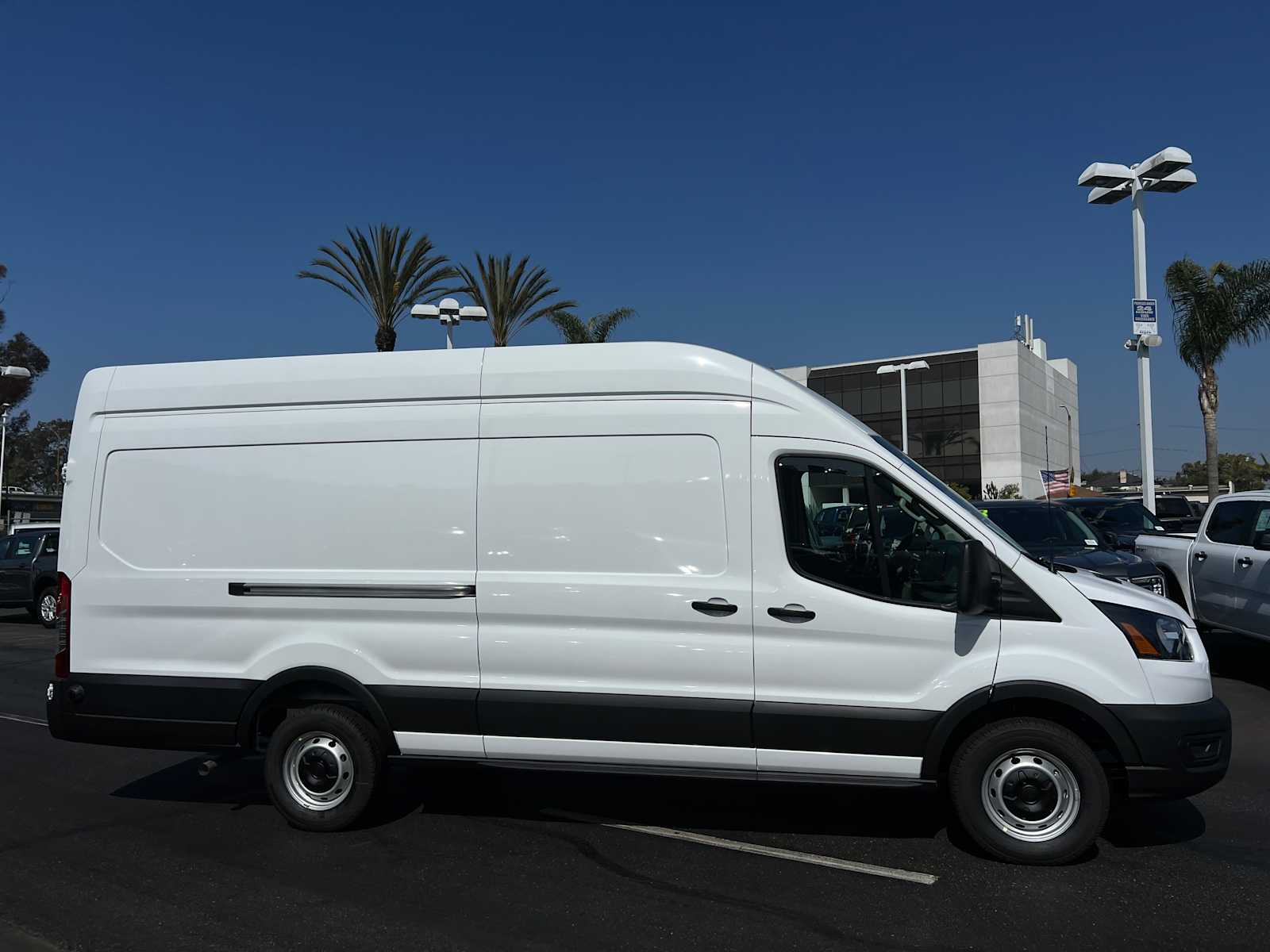 2025 Ford Transit 