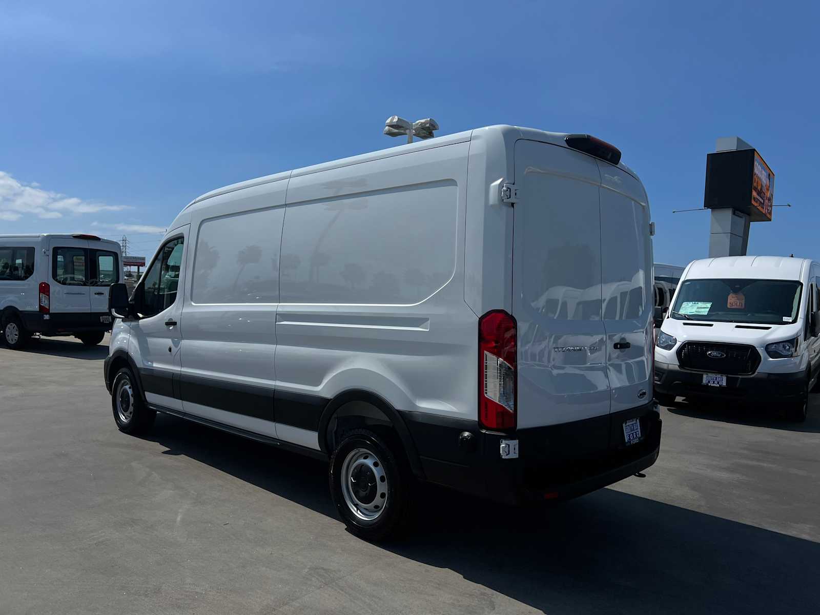 2025 Ford Transit 