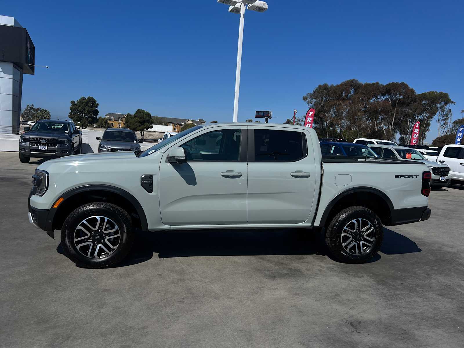 2024 Ford Ranger LARIAT 2WD SuperCrew 5 Box