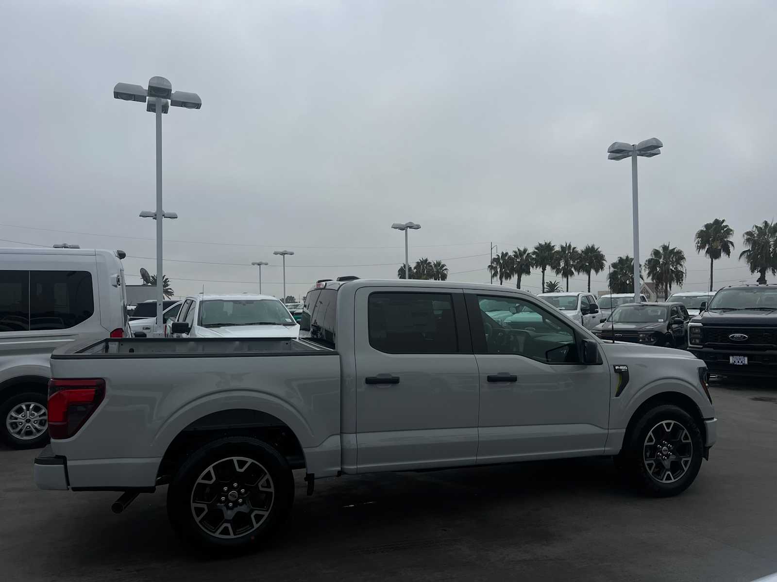 2024 Ford F-150 STX 2WD SuperCrew 5.5 Box