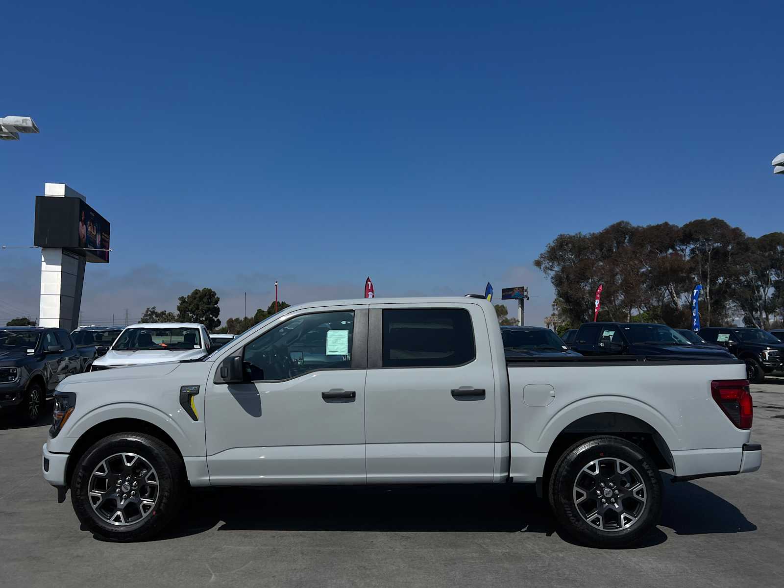 2024 Ford F-150 STX 2WD SuperCrew 5.5 Box