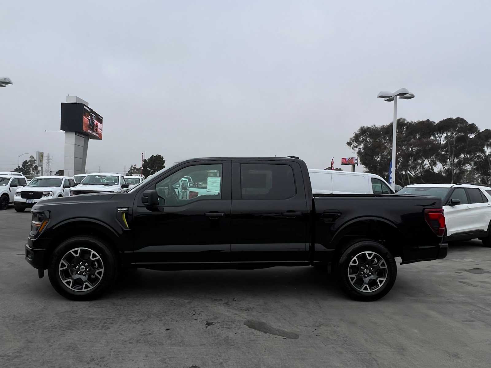 2024 Ford F-150 STX 2WD SuperCrew 5.5 Box