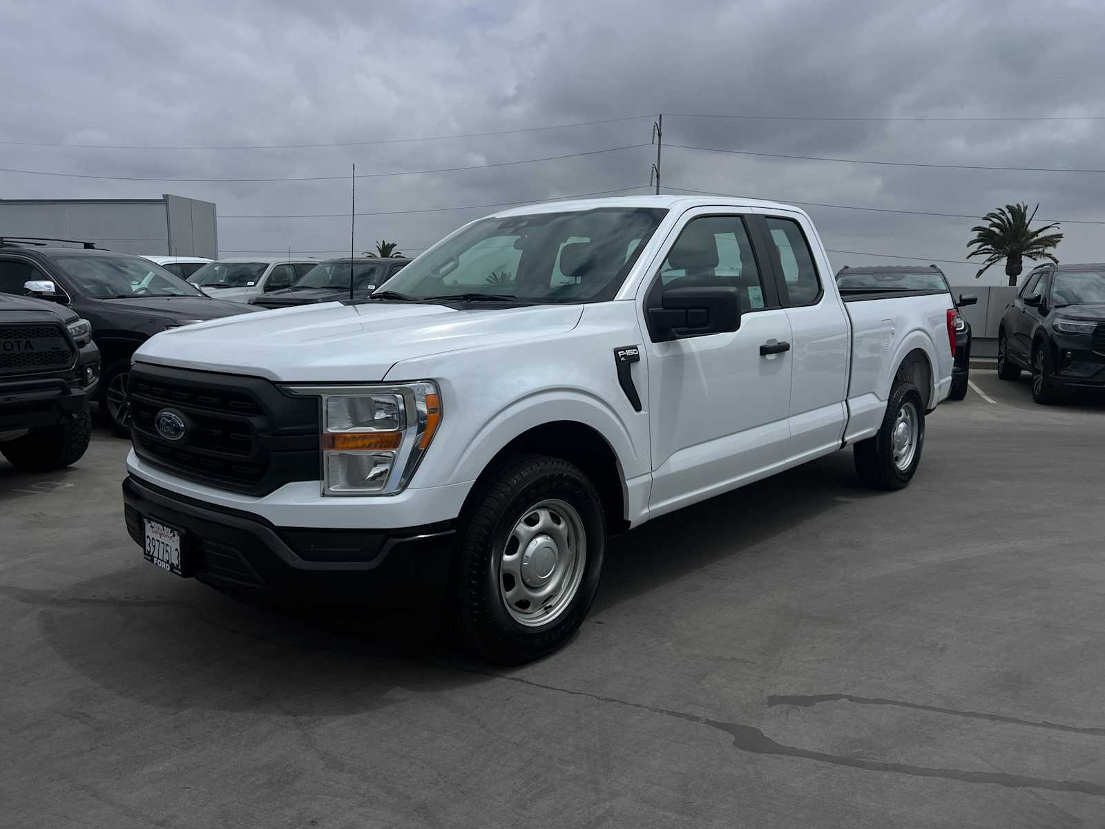 2021 Ford F-150 XL's photo