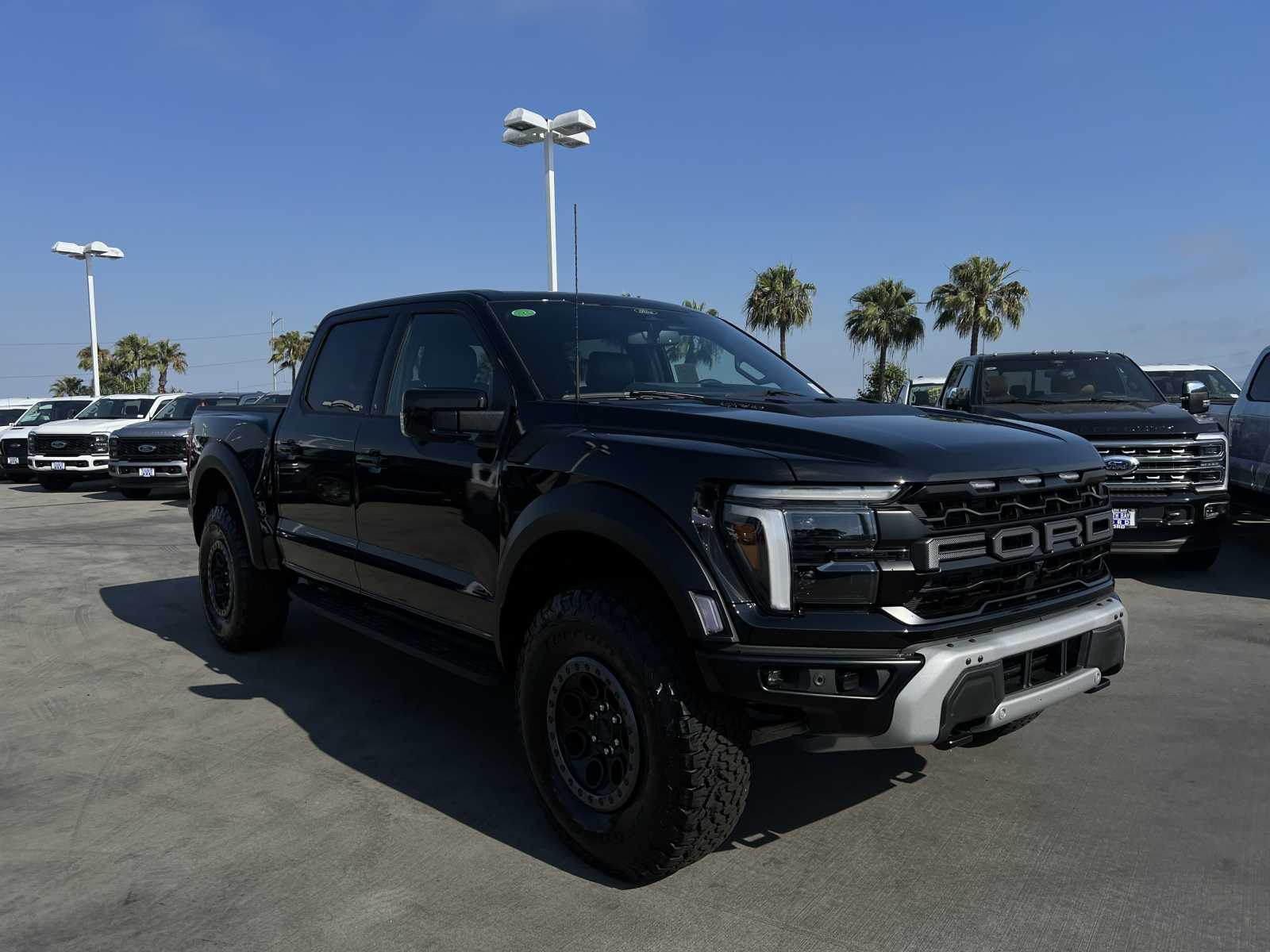 2024 Ford F-150 Raptor 4WD SuperCrew 5.5 Box