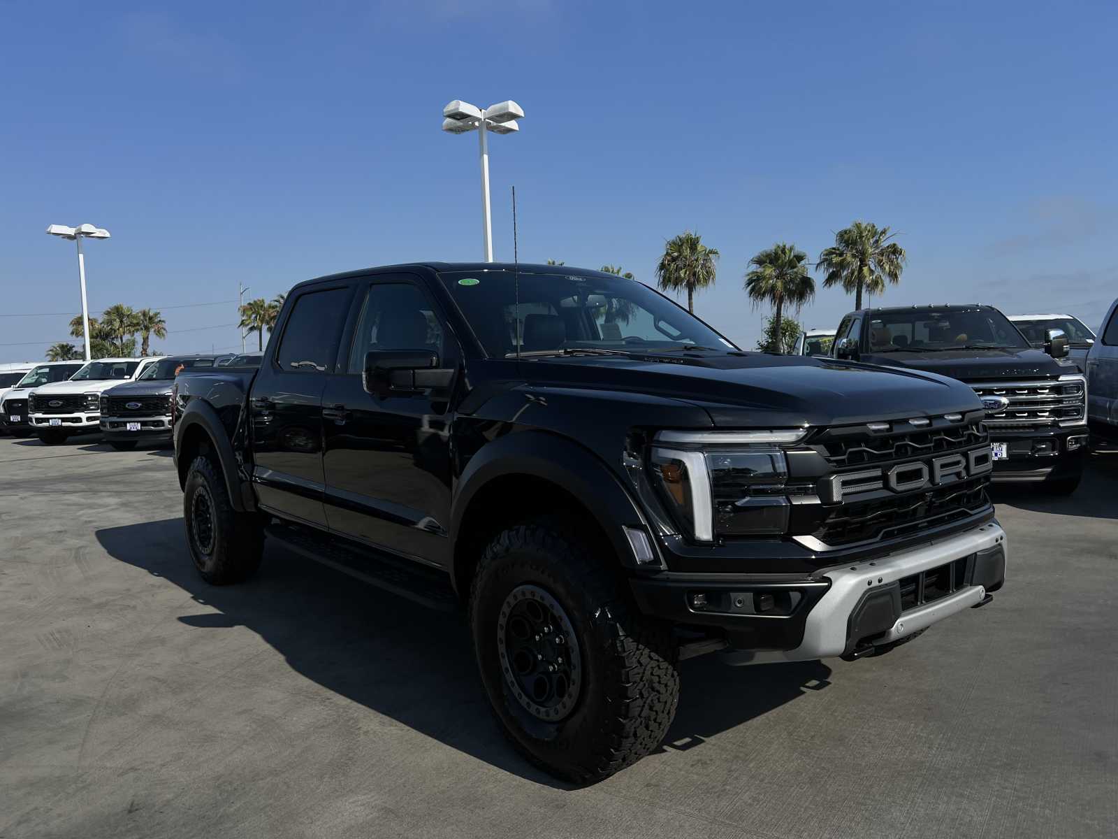 2024 Ford F-150 Raptor 4WD SuperCrew 5.5 Box