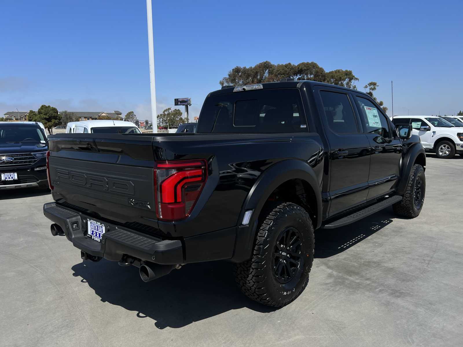 2024 Ford F-150 Raptor 4WD SuperCrew 5.5 Box