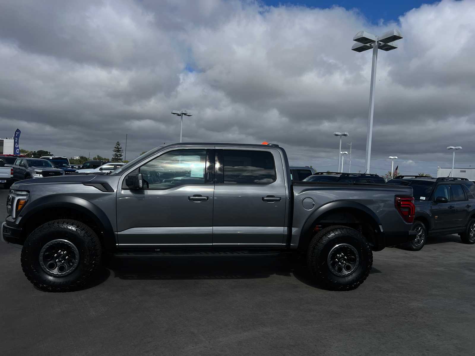 2024 Ford F-150 Raptor 4WD SuperCrew 5.5 Box