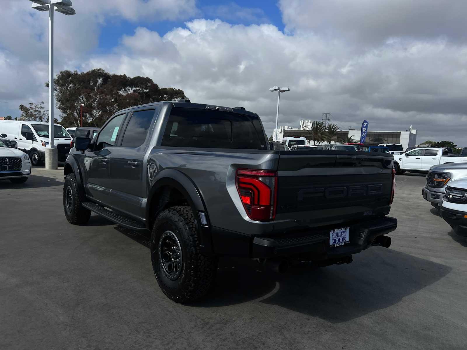 2024 Ford F-150 Raptor 4WD SuperCrew 5.5 Box