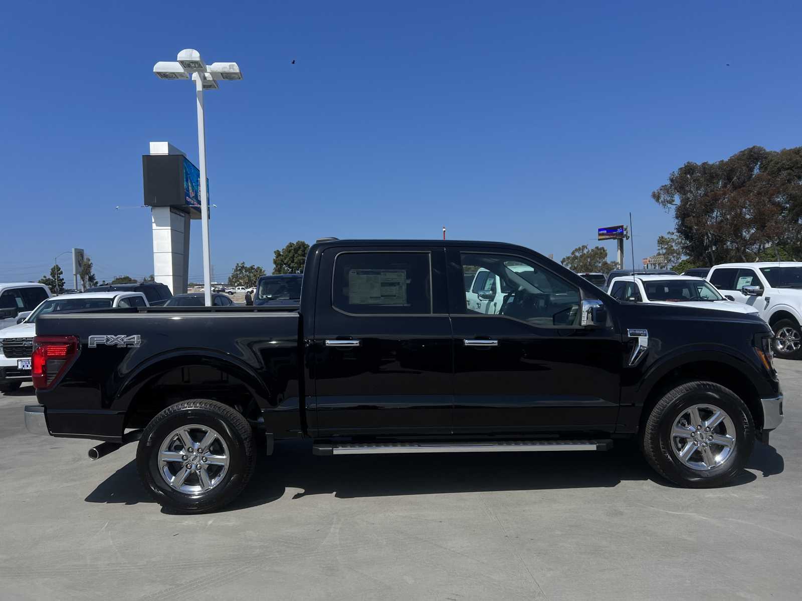 2024 Ford F-150 XLT 4WD SuperCrew 5.5 Box