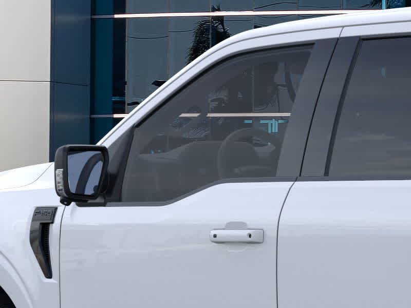 2025 Ford F-150 XLT photo 17