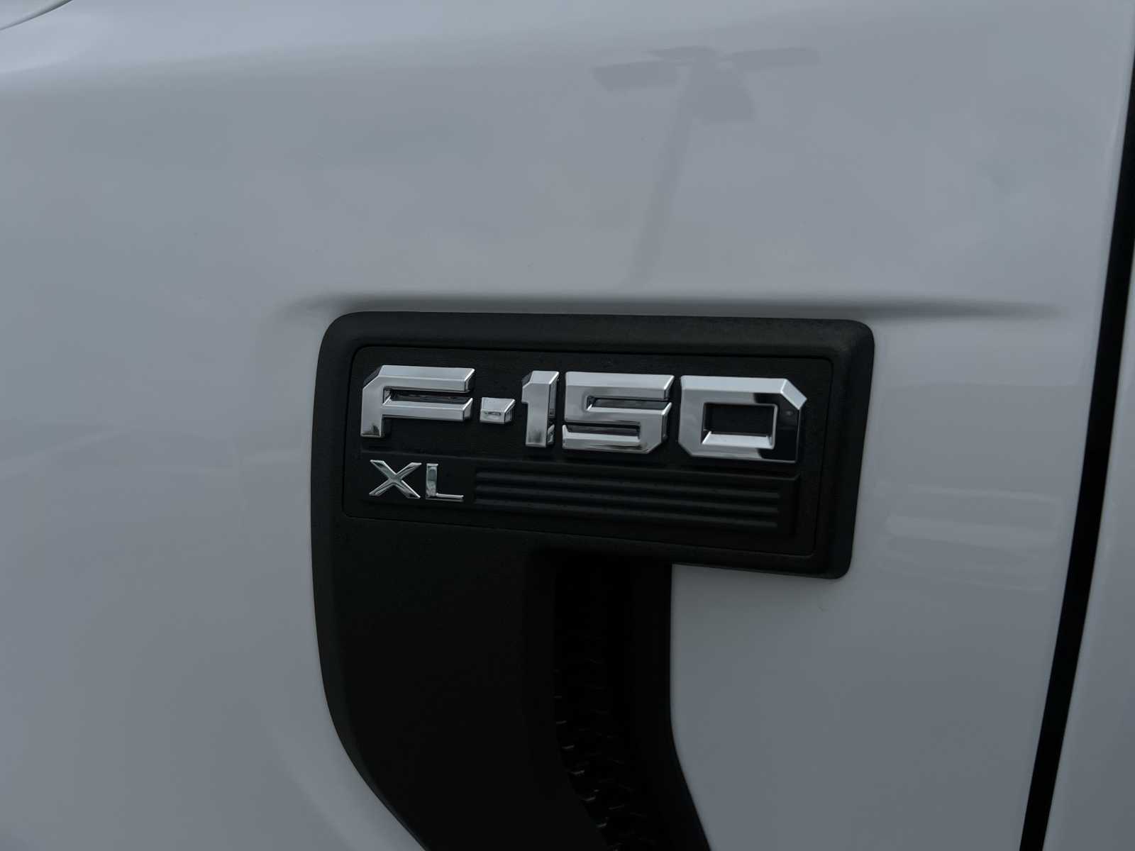 2022 Ford F-150 XL 2WD Reg Cab 8 Box