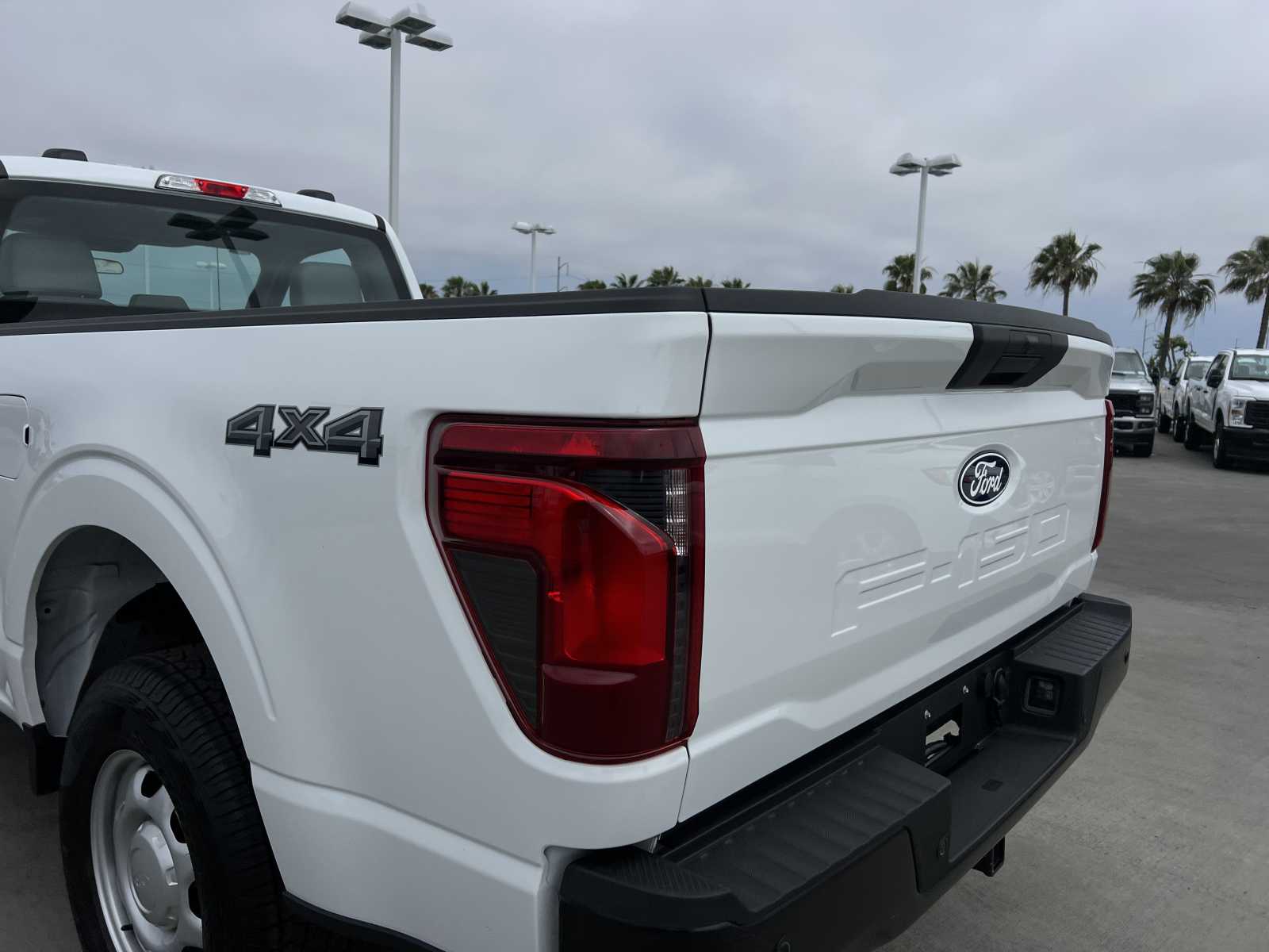 2024 Ford F-150 XL 4WD Reg Cab 8 Box