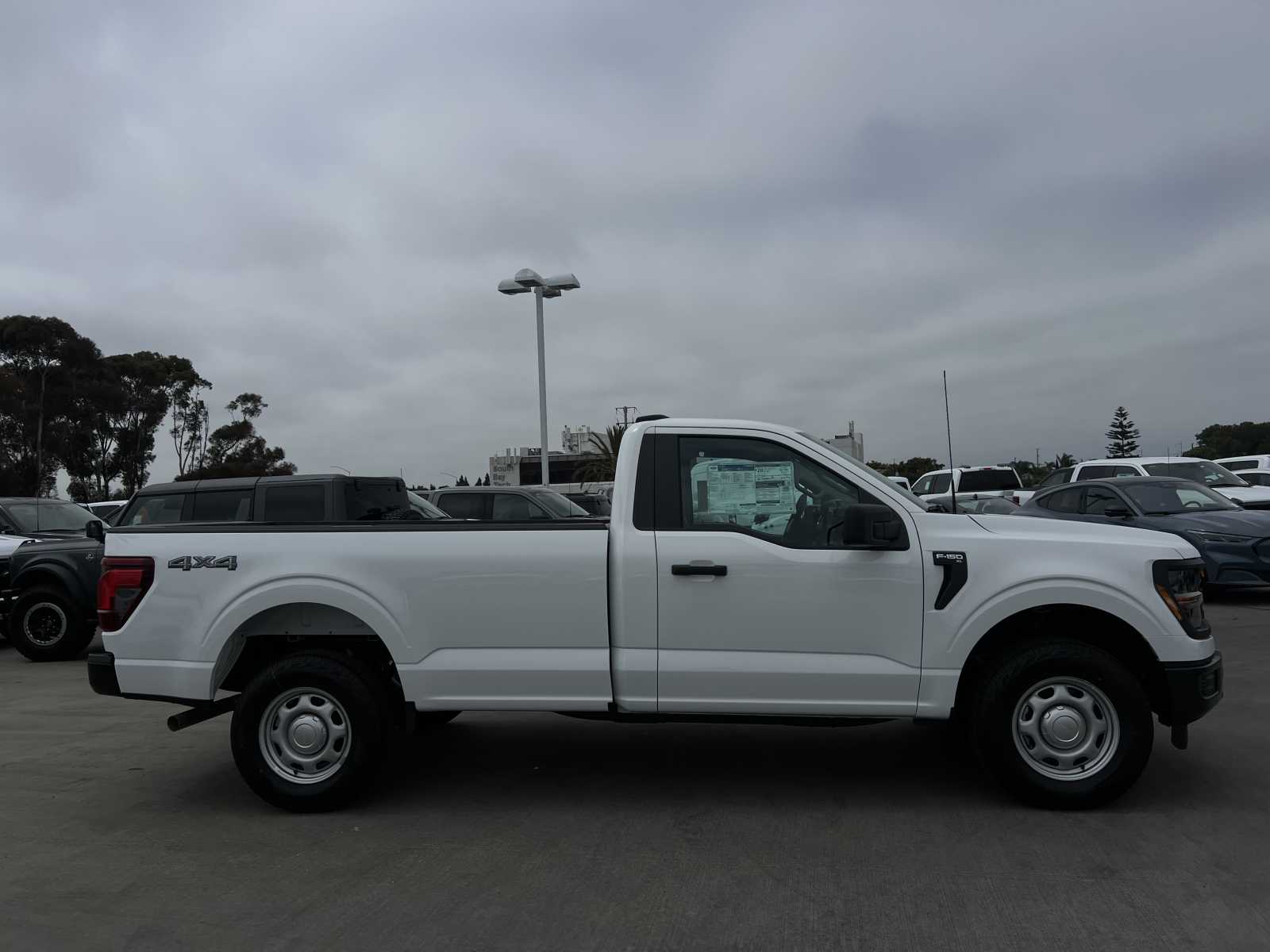 2024 Ford F-150 XL 4WD Reg Cab 8 Box