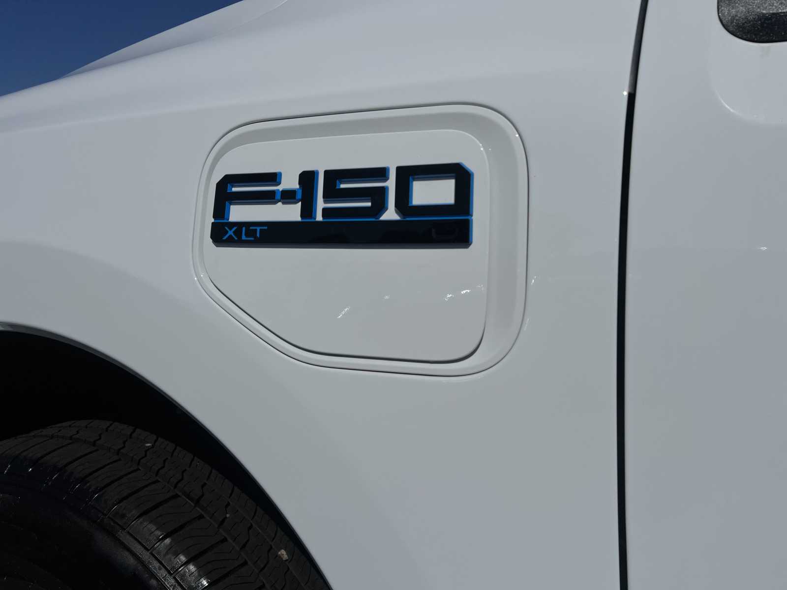 2024 Ford F-150 Lightning XLT 4WD SuperCrew 5.5 Box