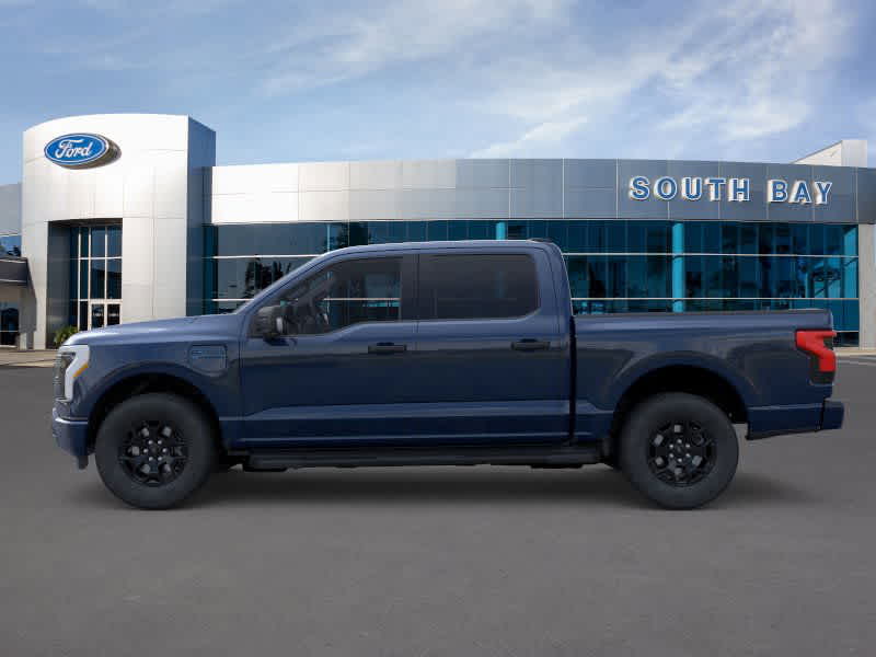 2025 Ford F-150 Lightning XLT photo 3