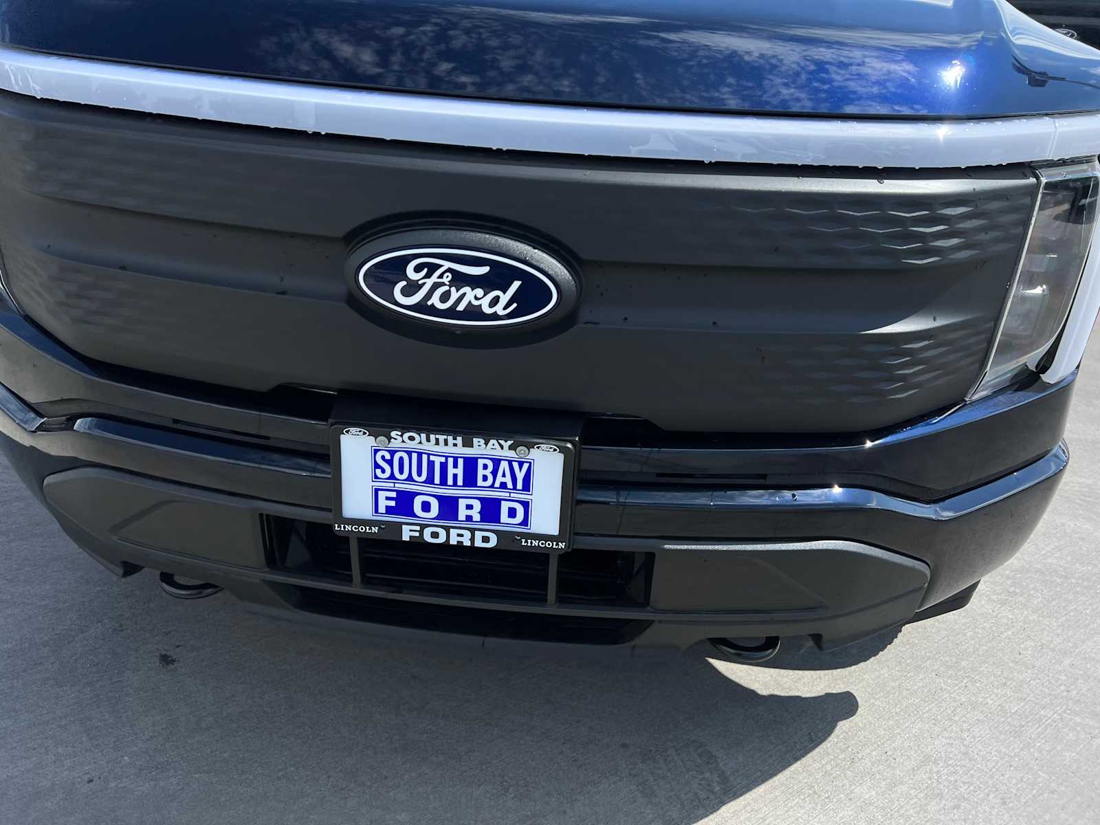 2025 Ford F-150 Lightning XLT photo 30