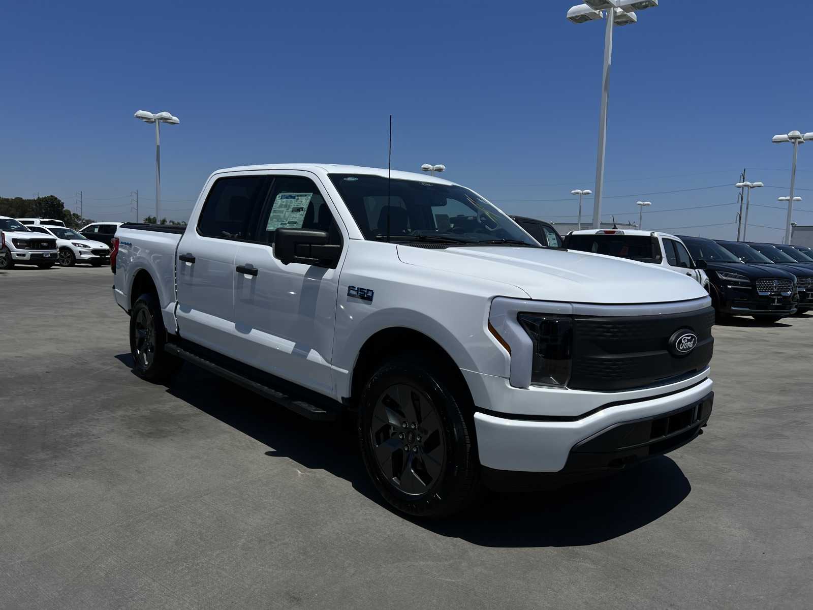 2024 Ford F-150 Lightning XLT 4WD SuperCrew 5.5 Box