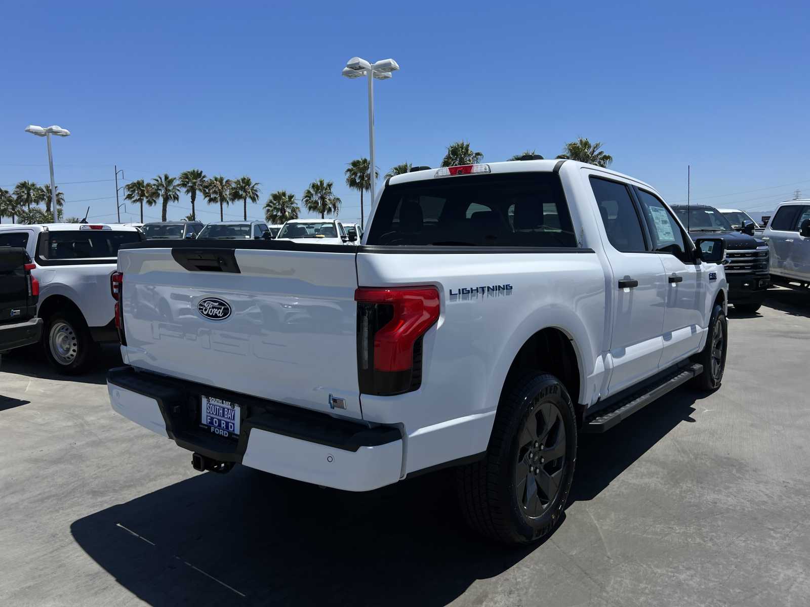 2024 Ford F-150 Lightning XLT 4WD SuperCrew 5.5 Box